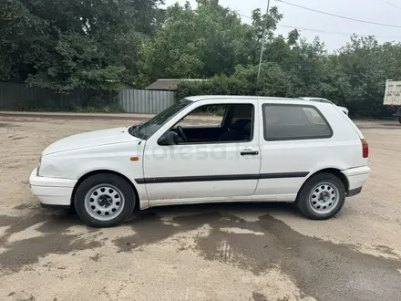 Volkswagen Golf 1996 года за 1 400 000 тг. в Алматы – фото 2