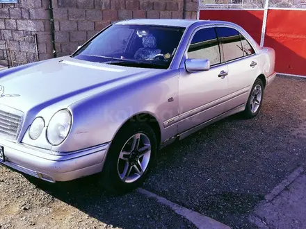 Mercedes-Benz E 280 1996 года за 2 000 000 тг. в Арысь