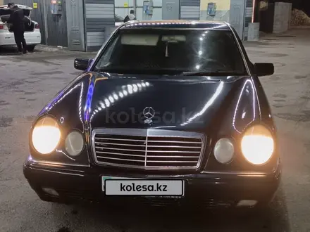 Mercedes-Benz E 280 1996 года за 1 850 000 тг. в Тараз