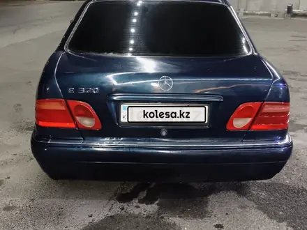 Mercedes-Benz E 280 1996 года за 1 850 000 тг. в Тараз – фото 3