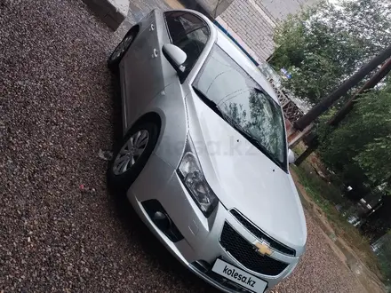 Chevrolet Cruze 2011 года за 3 700 000 тг. в Караганда – фото 2