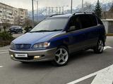 Toyota Ipsum 1997 года за 3 100 000 тг. в Алматы