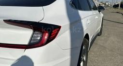 Hyundai Sonata 2023 года за 12 900 000 тг. в Атырау – фото 4