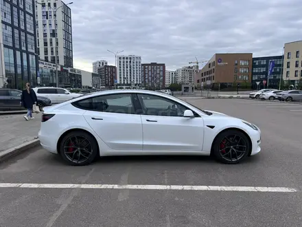 Tesla Model 3 2021 года за 14 000 000 тг. в Астана – фото 4