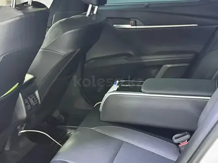 Toyota Camry Luxe 2025 года за 19 900 000 тг. в Шымкент – фото 15