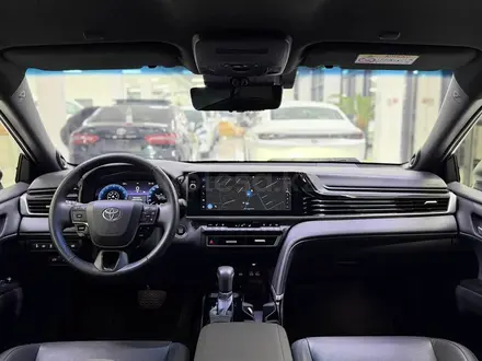 Toyota Camry Luxe 2025 года за 19 900 000 тг. в Шымкент – фото 8