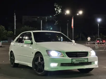 Toyota Altezza 2000 года за 3 700 000 тг. в Алматы