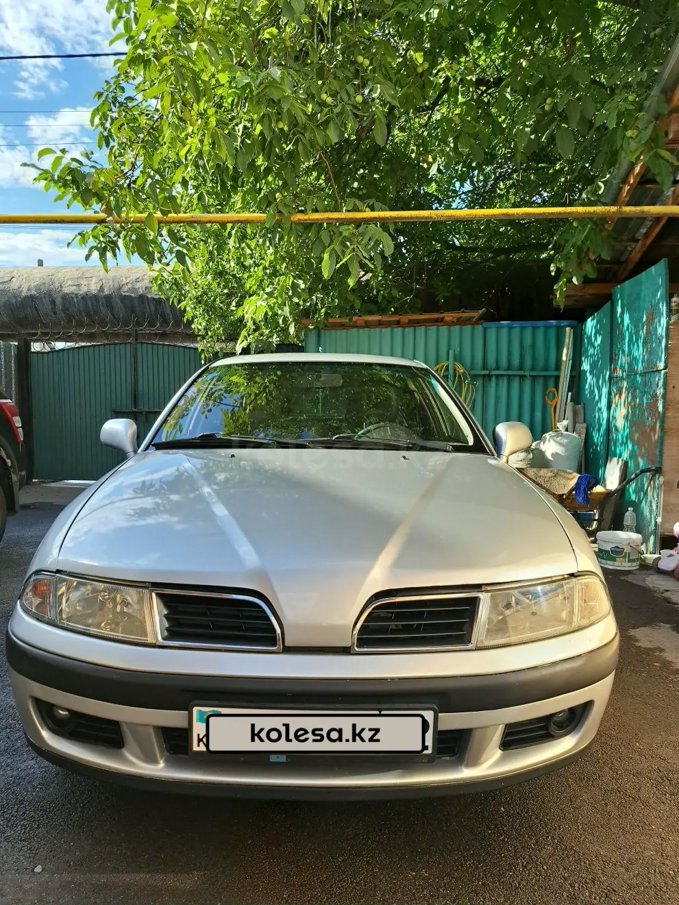 Mitsubishi Carisma, 2003
