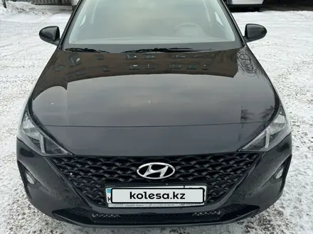 Hyundai Accent 2023 года за 8 400 000 тг. в Астана – фото 2