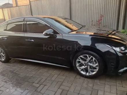 Hyundai Sonata 2022 года за 12 300 000 тг. в Алматы – фото 10