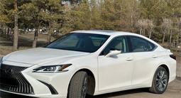 Lexus ES 250 2020 года за 21 850 000 тг. в Астана – фото 2