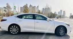 Lexus ES 250 2020 года за 21 850 000 тг. в Астана – фото 4