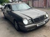Mercedes-Benz E 230 1995 года за 1 300 000 тг. в Алматы