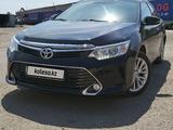 Toyota Camry 2015 года за 14 500 000 тг. в Семей – фото 4