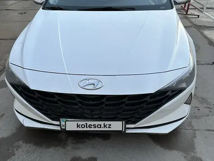 Hyundai Elantra 2022 года за 8 700 000 тг. в Астана – фото 2