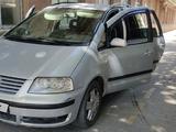 Volkswagen Sharan 2002 годаүшін2 700 000 тг. в Шымкент