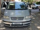 Volkswagen Sharan 2002 годаүшін2 700 000 тг. в Шымкент – фото 4