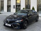 Toyota Camry 2020 года за 10 500 000 тг. в Актау – фото 3