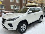 Toyota Fortuner 2022 года за 21 800 000 тг. в Астана