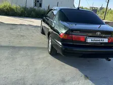 Toyota Camry, 1999