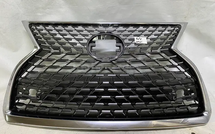 Решетка радиатора в бампер Lexus RX бу оригинал молдинг рестайлинг хромүшін260 000 тг. в Алматы