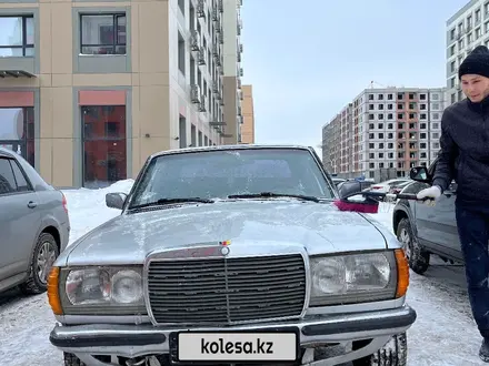 Mercedes-Benz E 230 1984 года за 1 990 000 тг. в Астана – фото 15