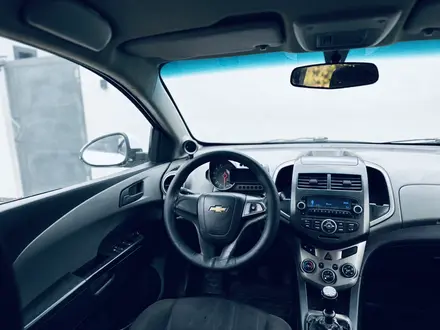 Chevrolet Aveo 2013 года за 2 350 000 тг. в Петропавловск – фото 14