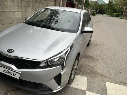 Kia Rio 2021 года за 7 300 000 тг. в Алматы