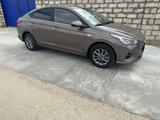 Hyundai Accent 2022 годаfor8 000 000 тг. в Атырау – фото 2