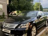 Lexus LS 600h 2012 года за 9 500 000 тг. в Астана