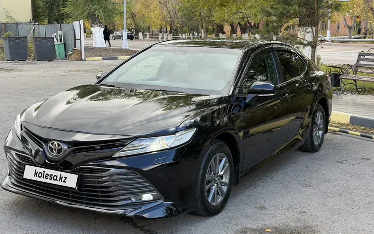 Toyota Camry 2018 года за 11 000 000 тг. в Караганда