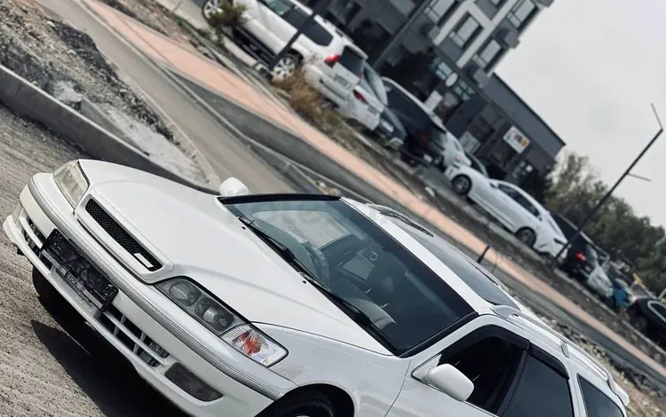Toyota Mark II Qualis 1999 года за 3 000 000 тг. в Алматы