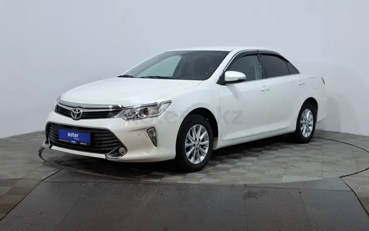 Toyota Camry 2015 года за 10 000 000 тг. в Астана