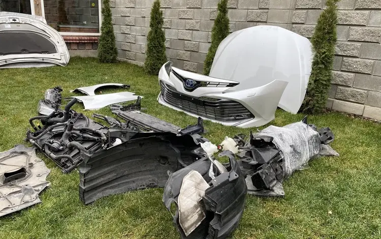 Запчасти по кузову на Toyota Camry 70-75 за 77 000 тг. в Алматы