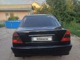 Mercedes-Benz C 180 1999 годаfor1 900 000 тг. в Алматы – фото 3