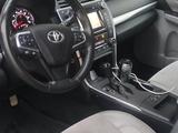 Toyota Camry 2015 года за 7 500 000 тг. в Жанаозен – фото 3