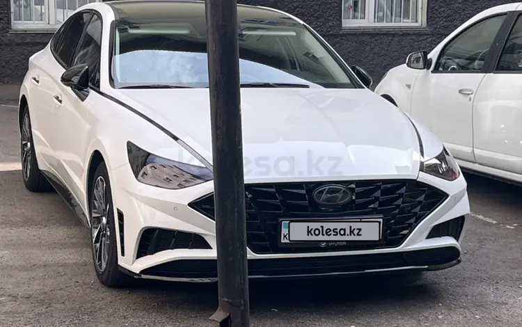 Hyundai Sonata 2021 годаүшін10 900 000 тг. в Алматы