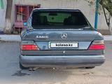 Mercedes-Benz E 260 1993 года за 2 600 000 тг. в Шымкент – фото 4