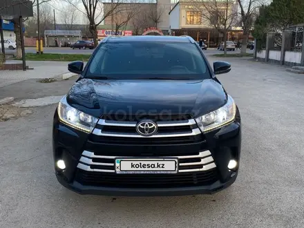 Toyota Highlander 2017 года за 19 000 000 тг. в Алматы