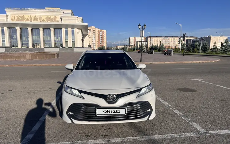 Toyota Camry 2018 года за 13 900 000 тг. в Талдыкорган