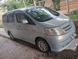 Toyota Alphard 2004 годаүшін3 500 000 тг. в Шымкент