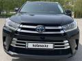 Toyota Highlander 2017 года за 13 500 000 тг. в Алматы – фото 2