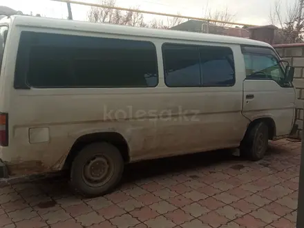 Nissan  Urvan 1995 года за 1 500 000 тг. в Алматы