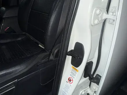 Land Rover Discovery 2006 года за 10 000 000 тг. в Алматы – фото 17