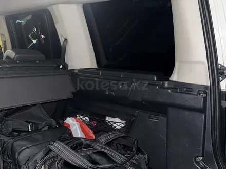Land Rover Discovery 2006 года за 10 000 000 тг. в Алматы – фото 27