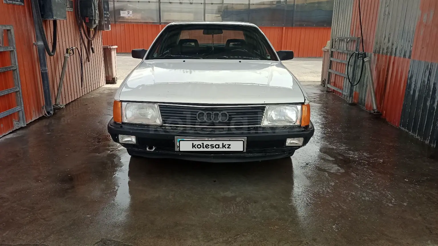 Audi 100, 1988