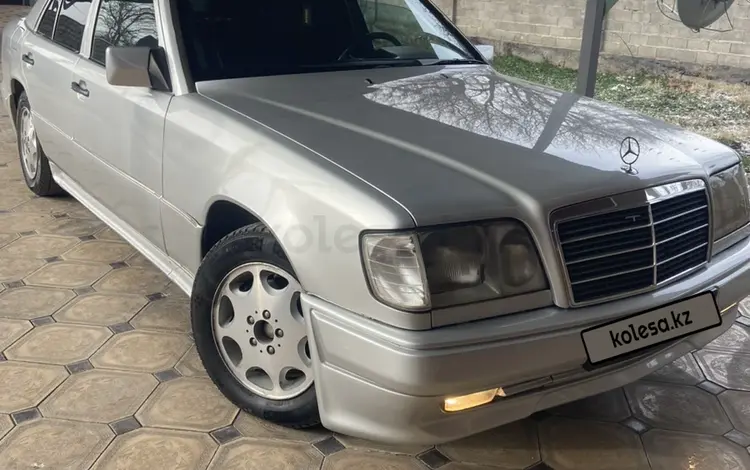 Mercedes-Benz E 220 1994 годаүшін4 300 000 тг. в Шымкент