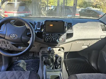 Toyota Hilux 2012 года за 9 800 000 тг. в Уральск – фото 14