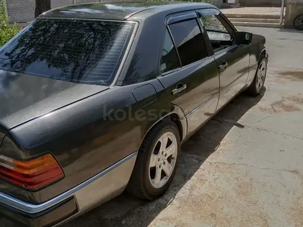 Mercedes-Benz E 200 1991 года за 1 500 000 тг. в Тараз – фото 10