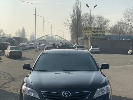 Toyota Camry 2007 года за 6 500 000 тг. в Алматы – фото 2